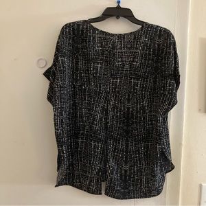 FOREVER21 loose fit Blouse